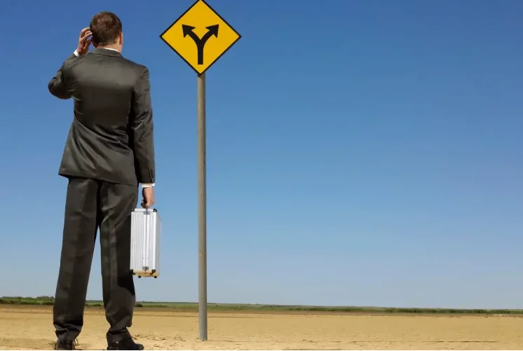 Brasileiros querem trocar de emprego em até 12 meses